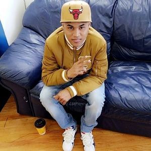 Meet your Posher, Carlos junior